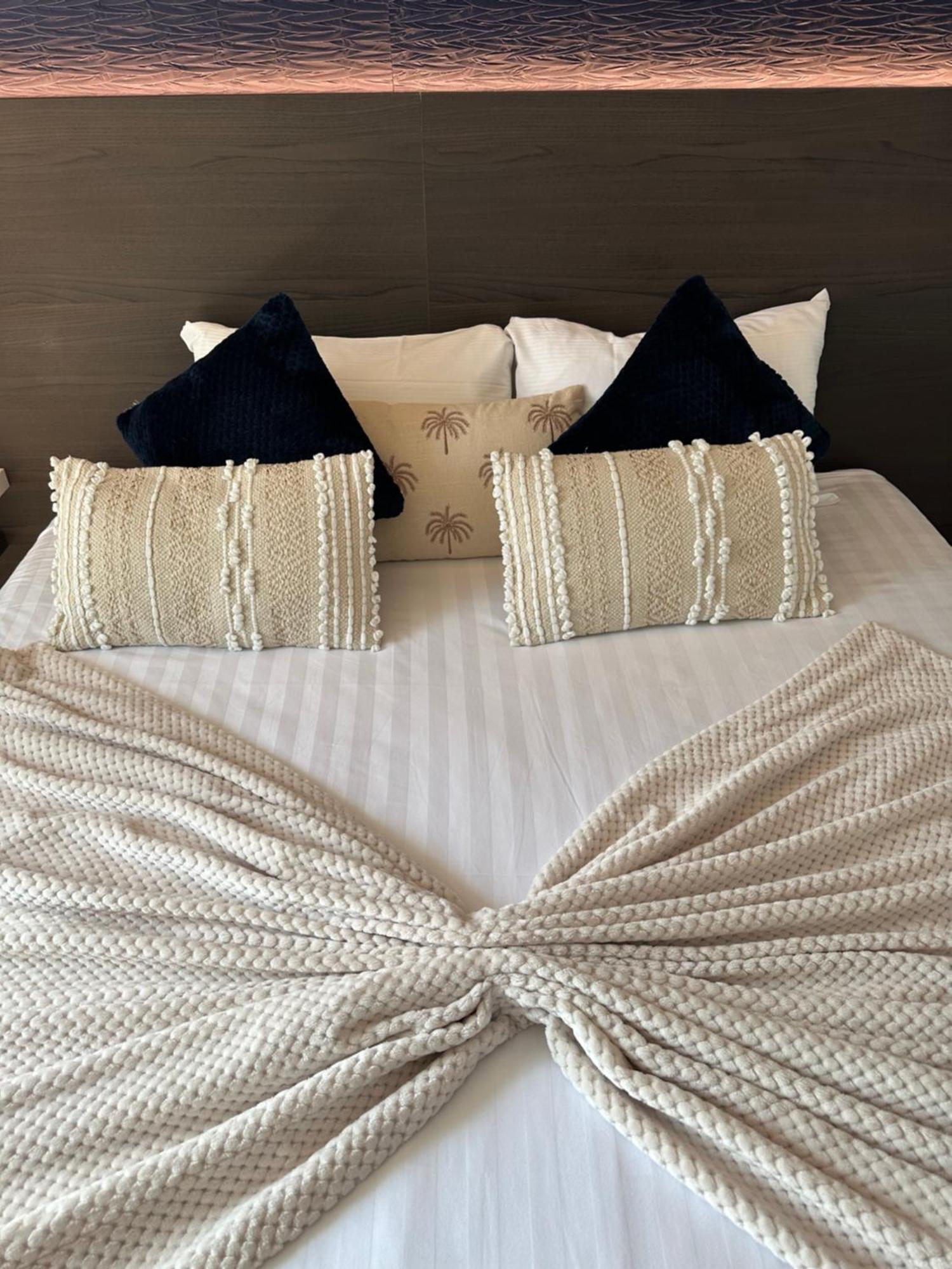 Hotel Opera Deauville Париж Екстериор снимка