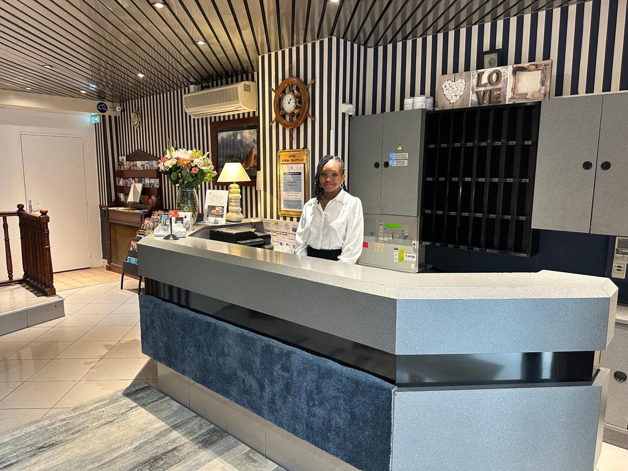 Hotel Opera Deauville Париж Екстериор снимка